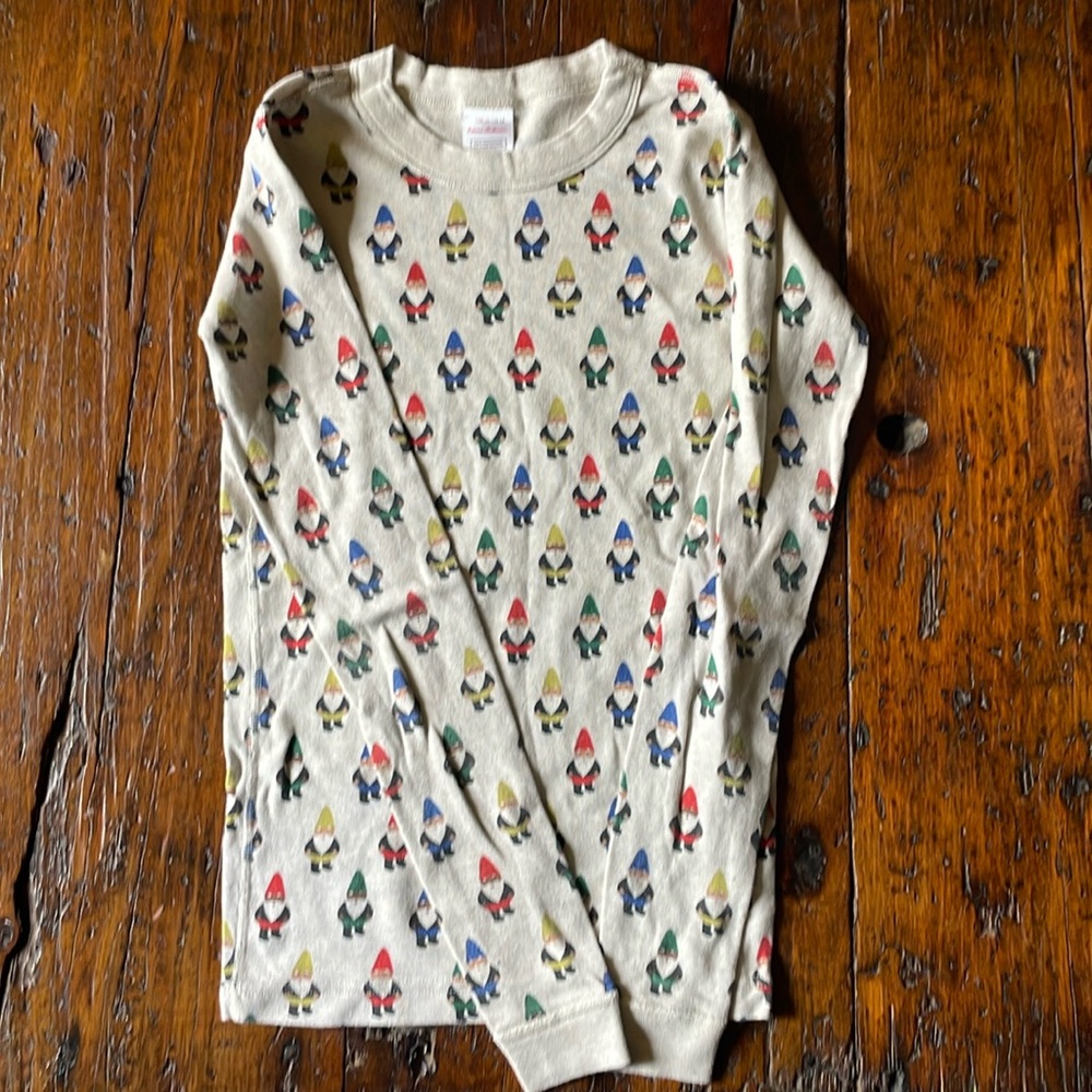 Hanna Anderson pajama top with gnomes